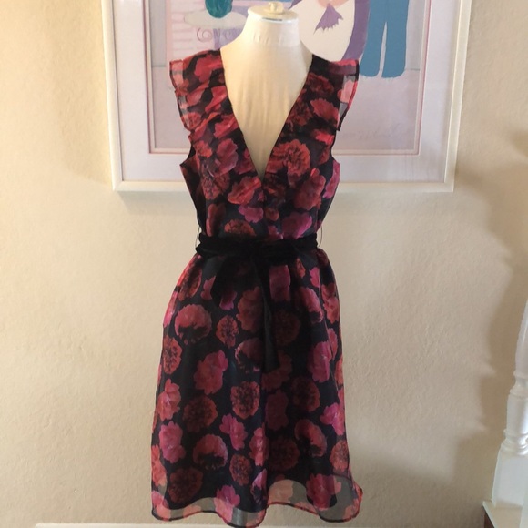 The Drop Floral Print Ruffle Deep V-Neck Dress - Picture 2 of 7